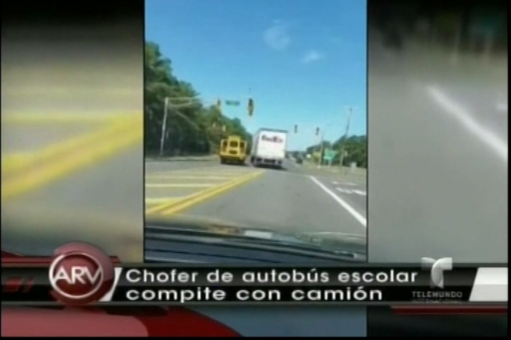 Chofer De Autobus Escolar Fue Despedido Porque Iba En Competencia Con Un Camión De Envíos En Plena Carretera