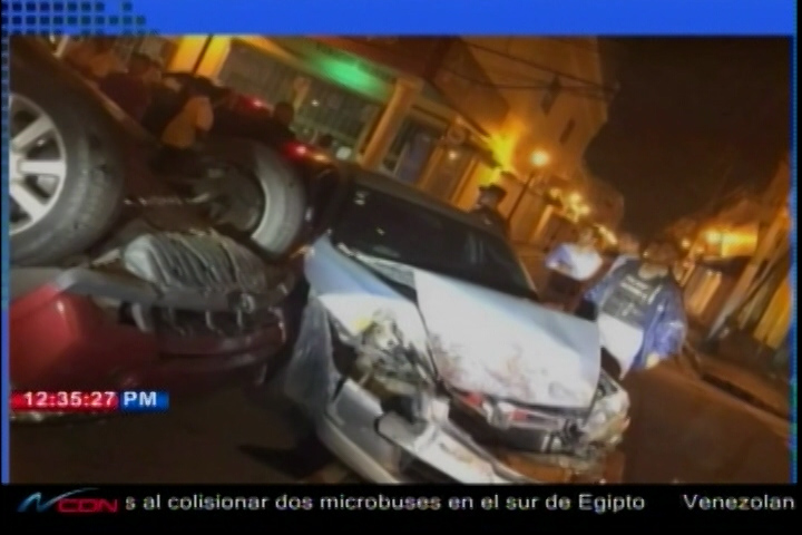Se Accidentan Allegados Al Mayimbe Fernando Villalona En La Calle El Sol