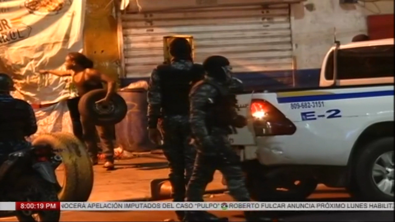 La Población Está De Acuerdo Con Las Medidas Del Toque De Queda