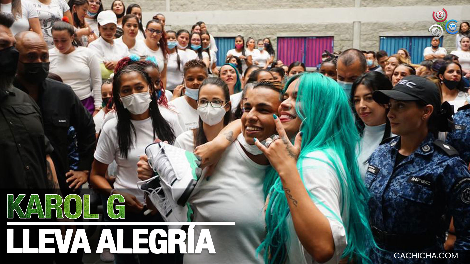 Karol G Llevó Alegría Y Esperanza A Una Cárcel De Mujeres En Medellín