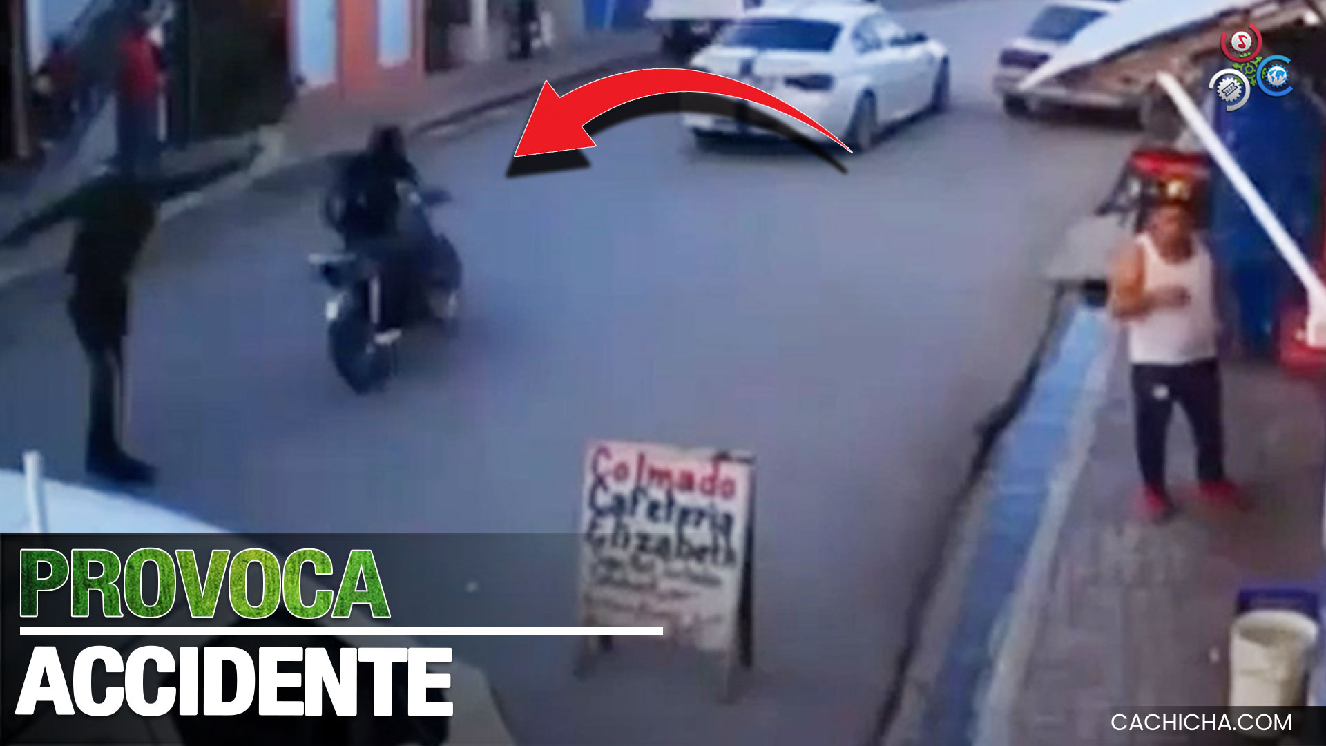 Agente De DIGESETT Provoca Que Un Motorista Pierda él Controla En Jamao