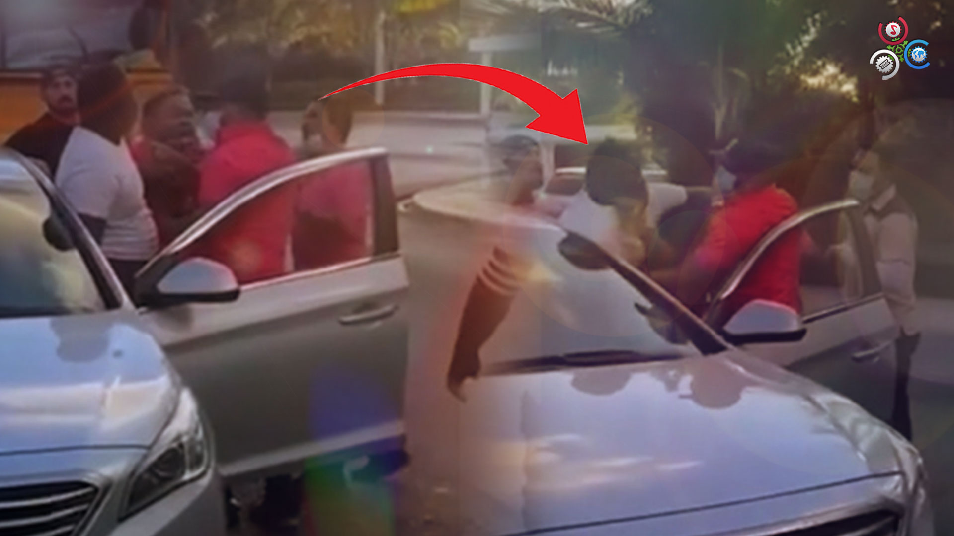 Taxistas Le Entran A Trompa A Conductor De Uber Por Una Pareja Turista En Bávaro