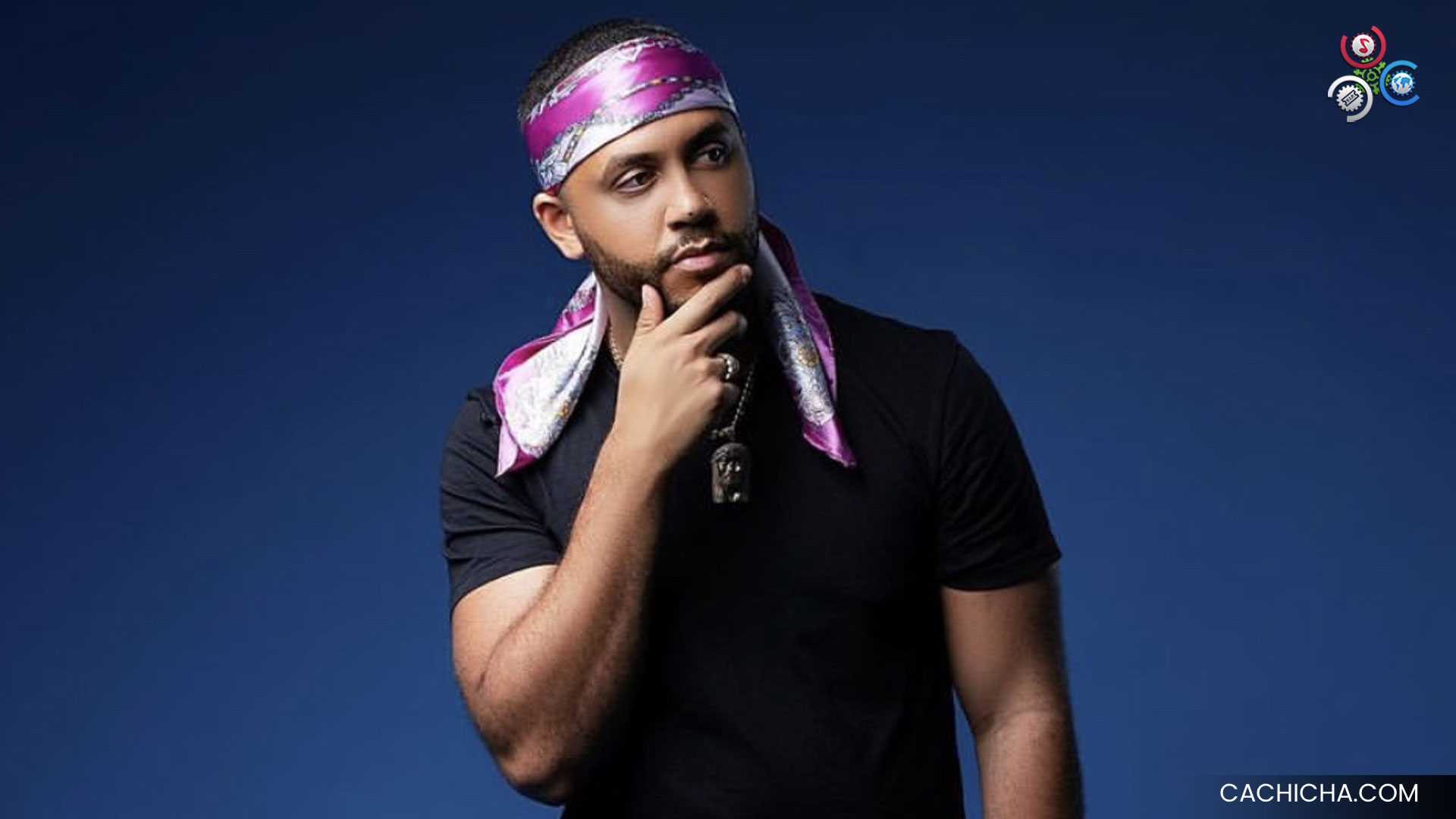 DJ Adoni Gana Premio Al Mejor Dj Del Año En Premio Lo Nuestro