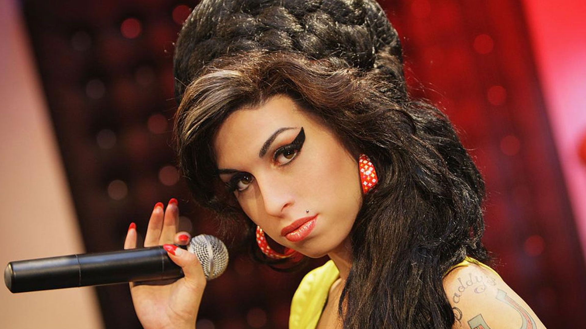 La Familia De Amy Whitehouse Subasta Su Ropa Por El Dolor Que Le Causaba Verla 