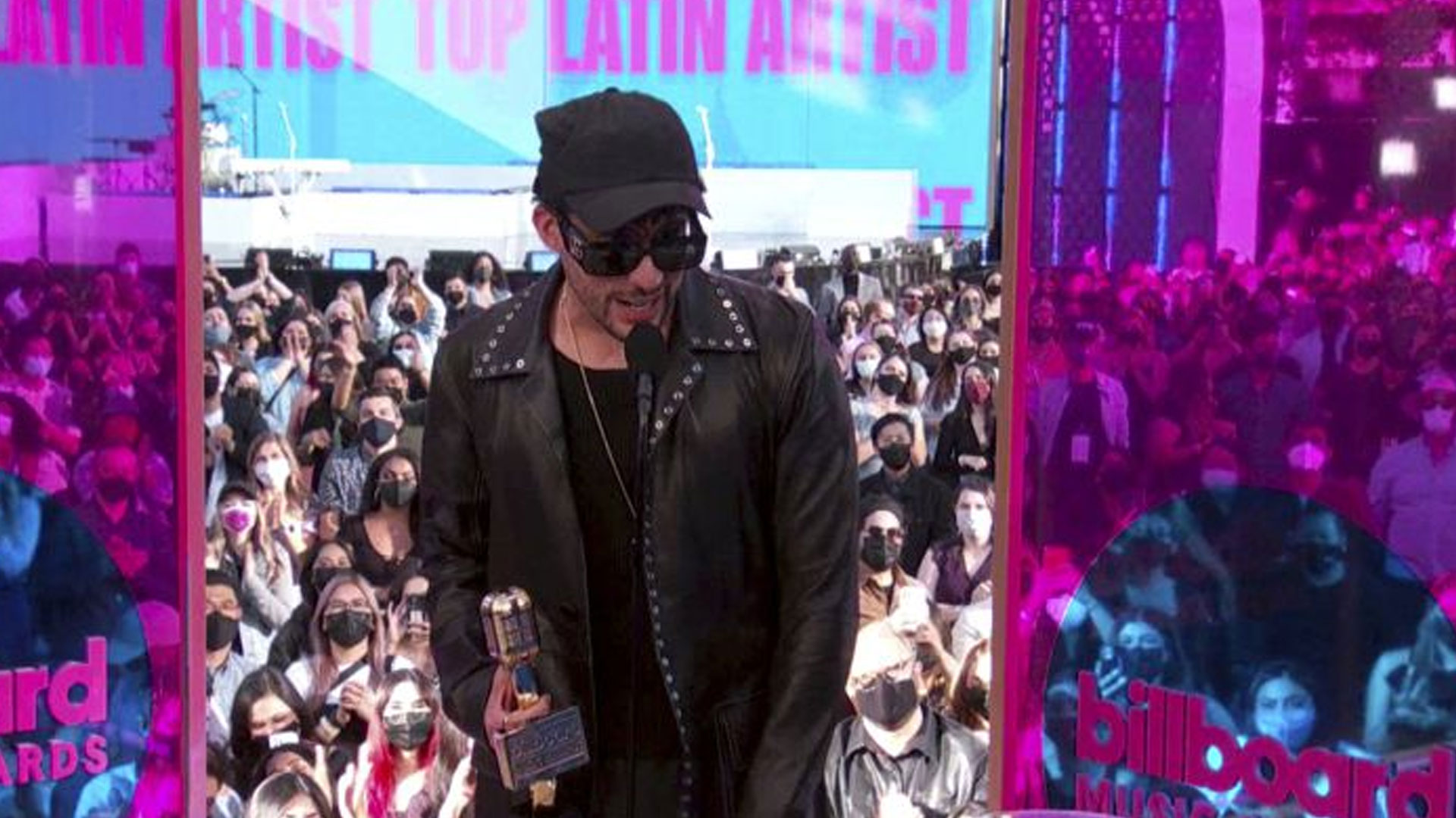 Bad Bunny Arrasa Con Los Billboard Y Dice “No Gasten Energía Odiando A Nadie”