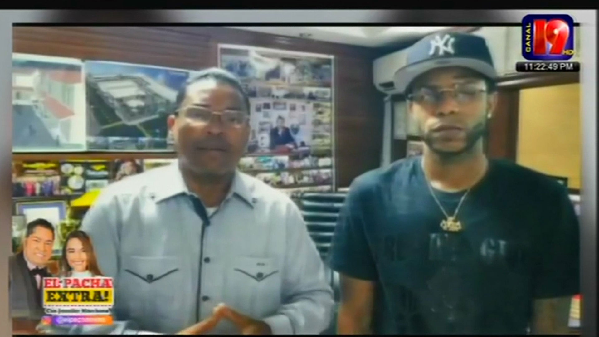 Ramón Álvarez Entrega Ayuda Al Cantante Urbano Haraka Kiko Para Ayudar Su Gente En Cristo Rey