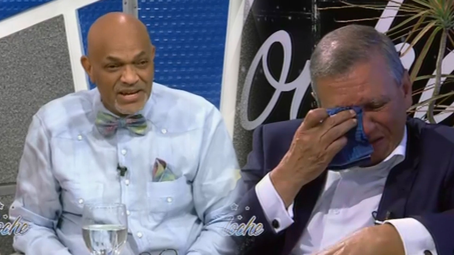 Leonardo Aguilera “no Aguanta” Y Cede A Las Lagrimas Frente A Nelson Javier En | Buena Noche