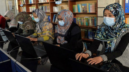 Vuelta Al Trabajo Para Las Mujeres De Afganistán Sin Grandes Cambios 