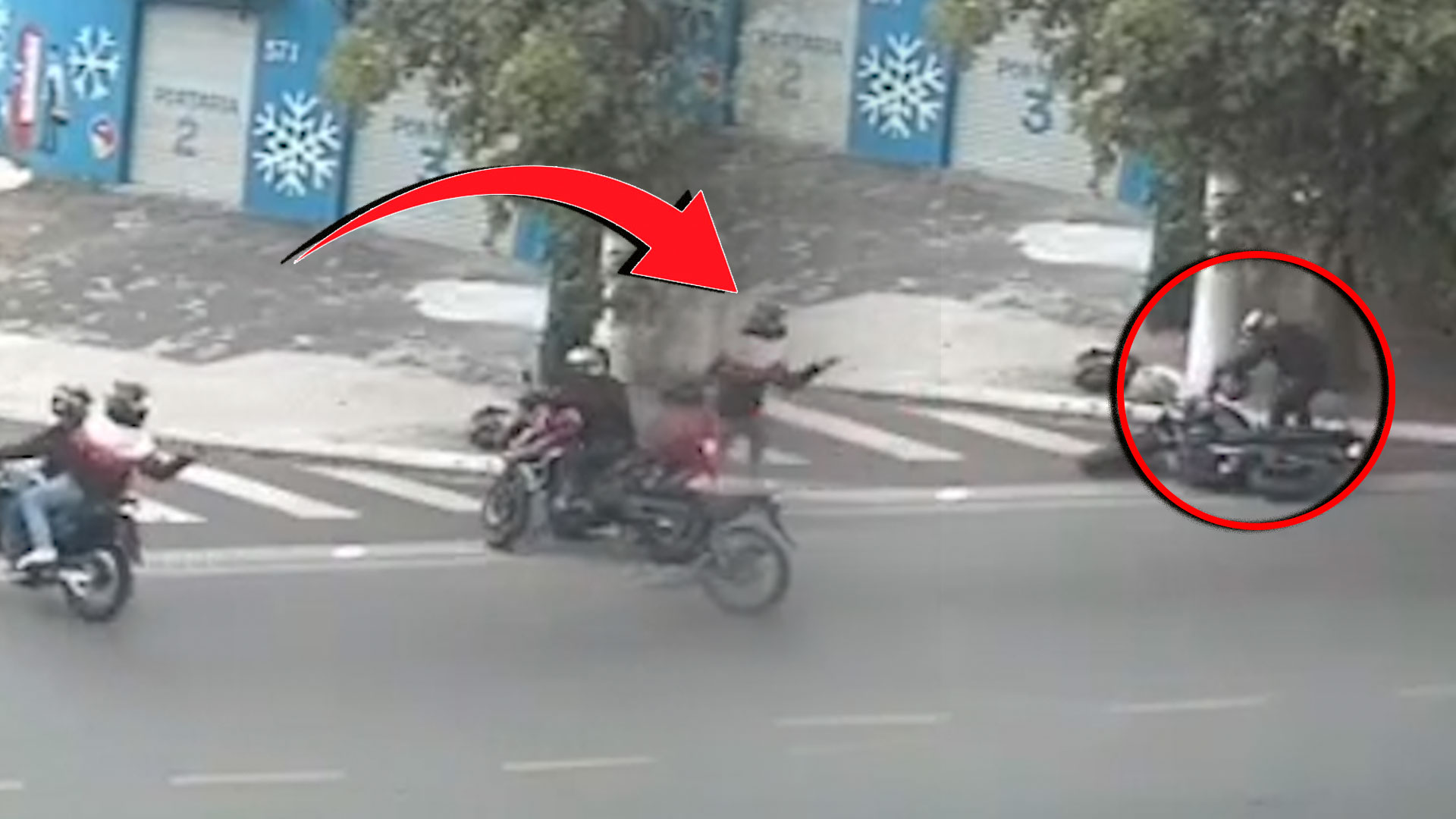 Cámara Capta Momento En Que Un Motorista Casi Es Asaltado ¡Esto Fue Lo Que Hizo!