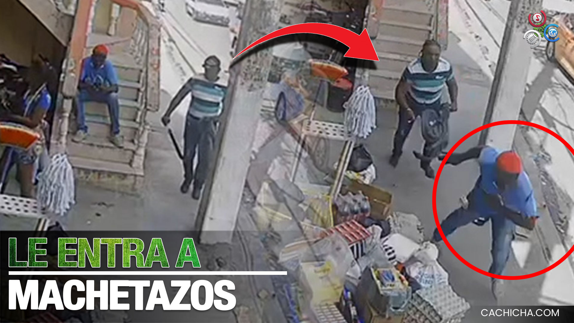 Cámara Capta Momento En Que Hombre Le Entra A Machetazos A Otro En Vila Mella