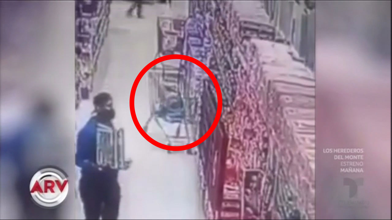 Captado En Camara Carrito De Supermercado Fantasma