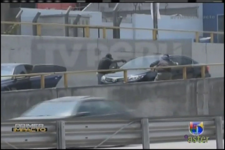 Captado En Video: Encapuchados Asaltan Empresario Y Le Entran A Tiros En Perú #Video