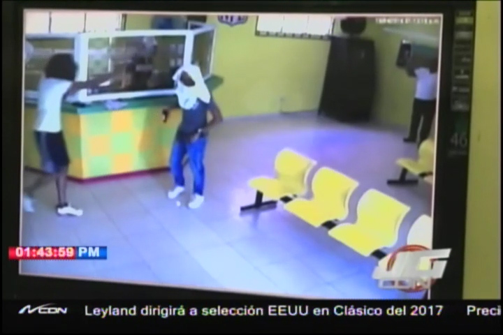 Ladrones Atracan A Todo El Mundo En Una Banca De Santiago Aquí El Video