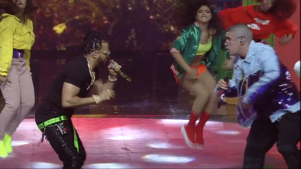 Presentación Final De Bad Bunny Y El Alfa En Premios Soberano 2019
