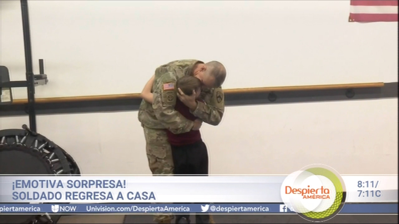 ¡Emotiva Sorpresa! Soldado Regresa A Casa