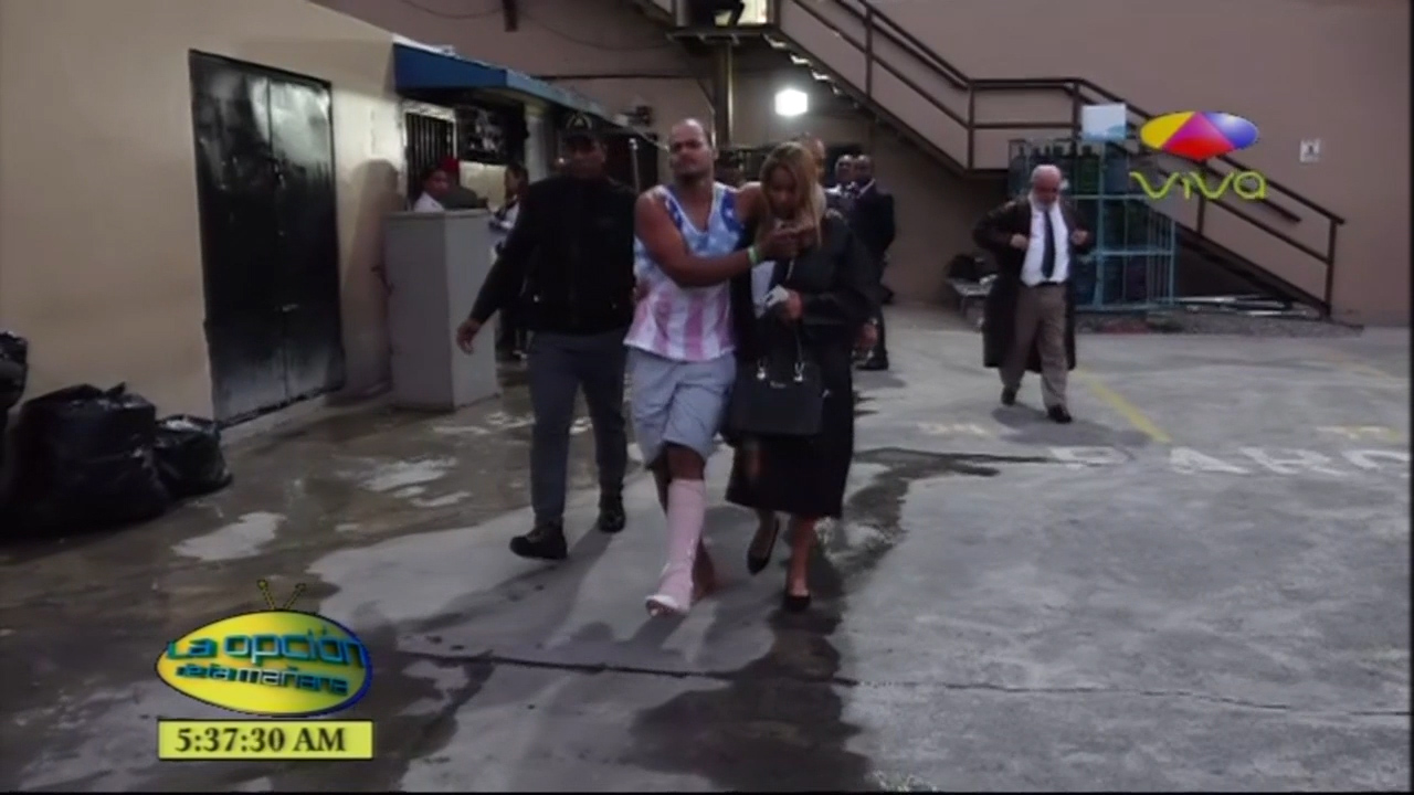 Trasladan A Paciente Acusado De Atacar Doctor A La Cárcel De Monte Plata