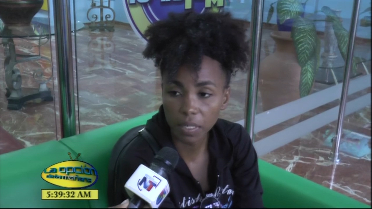 Agente De La Policia Denuncia Que Una Vecina Que Vive Con Su Ex Pareja La Amenaza