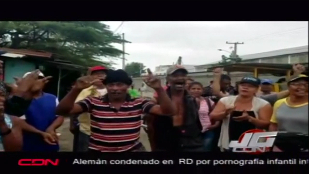 Continúan Los Conflictos Entre Dueños De Casetas De La “Entrada De Los Chivos” Y La Alcaldía De Santiago