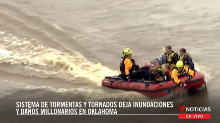 Rescatistas Ayudan A Personas Atrapadas Por Inundaciones En Oklahoma