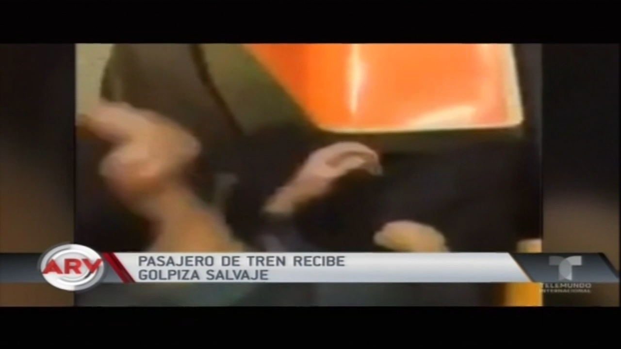 Pasajero De Tren Recibe Golpiza Salvaje
