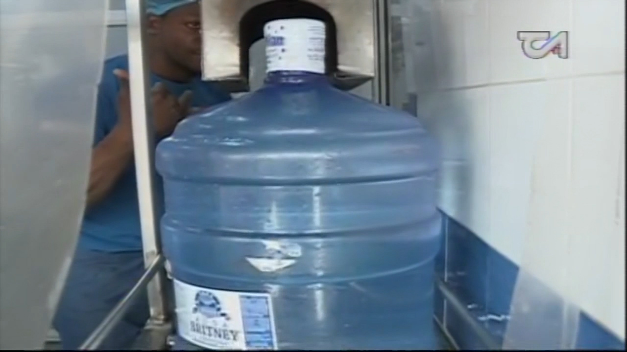 Dueños De Envasadoras De Agua Exigen Que Se Den A Conocer Los Nombres De Las Empresas Que Venden Agua Contaminada