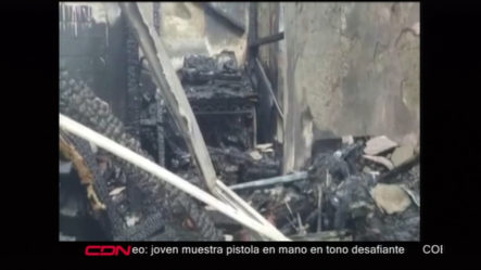 Cuatro Locales Comerciales Y Una Vivienda Destruidos Por Un Incendio En El Centro Histórico De La Ciudad De Santiago