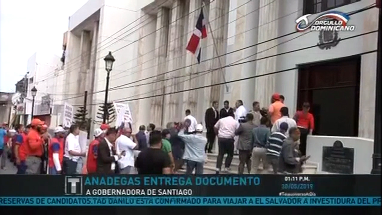 ANADEGAS Entrega Documento A Gobernadora De Santiago
