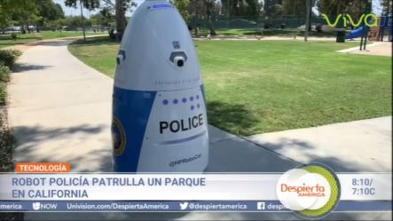 Robot Policía Patrulla Un Parque En California