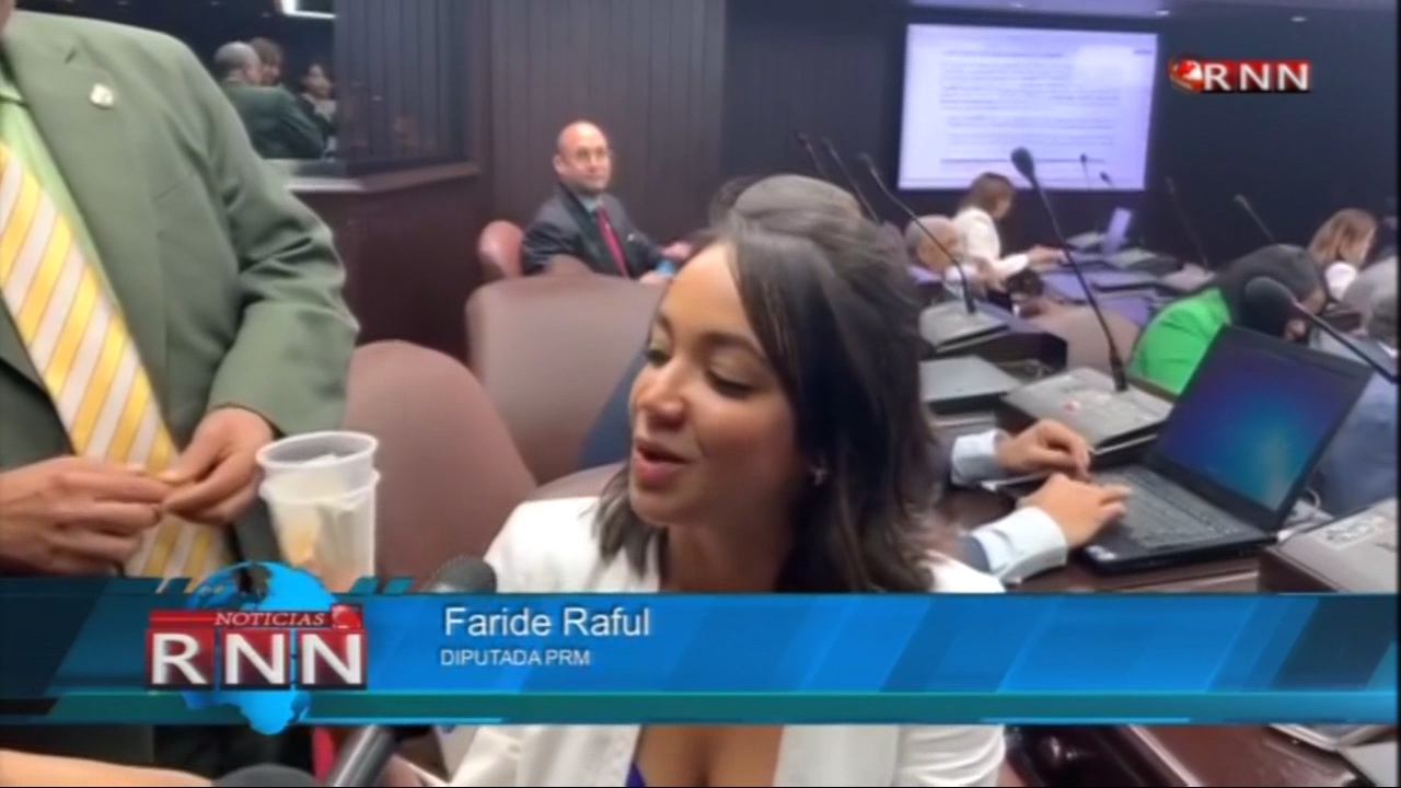 Cámara De Diputados Cambia Sus Tazas Por Vasos Plásticos En Medio De Sus Trabajos Congresuales Que Coinciden Con El Debate Sobre La Reforma