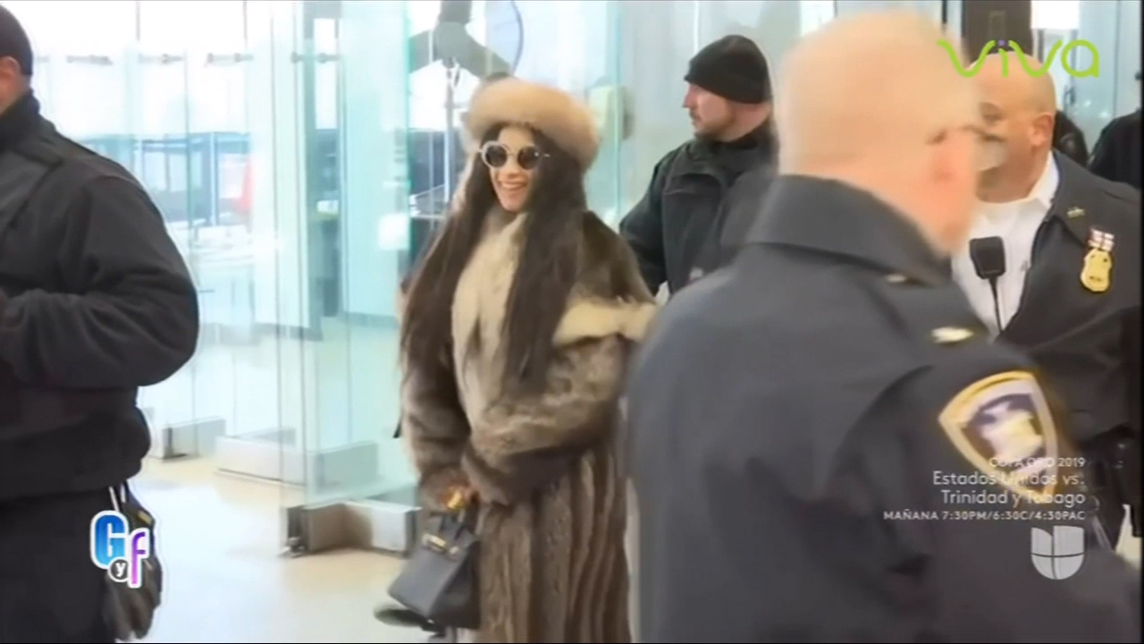 Un Gran Jurado En Nueva York Imputo A Cardi B Con Dos Cargos Graves