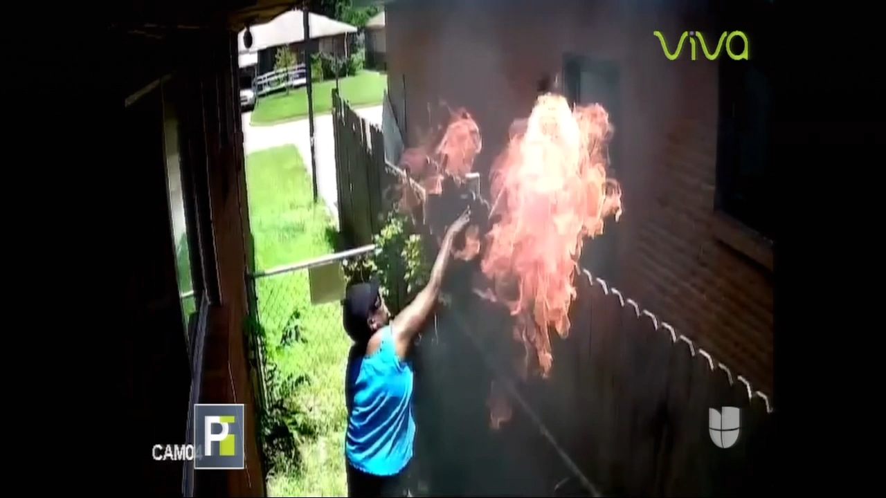 Mujer Le Entra A Tiros A La Casa Del Vecino Y La Prende En Candela