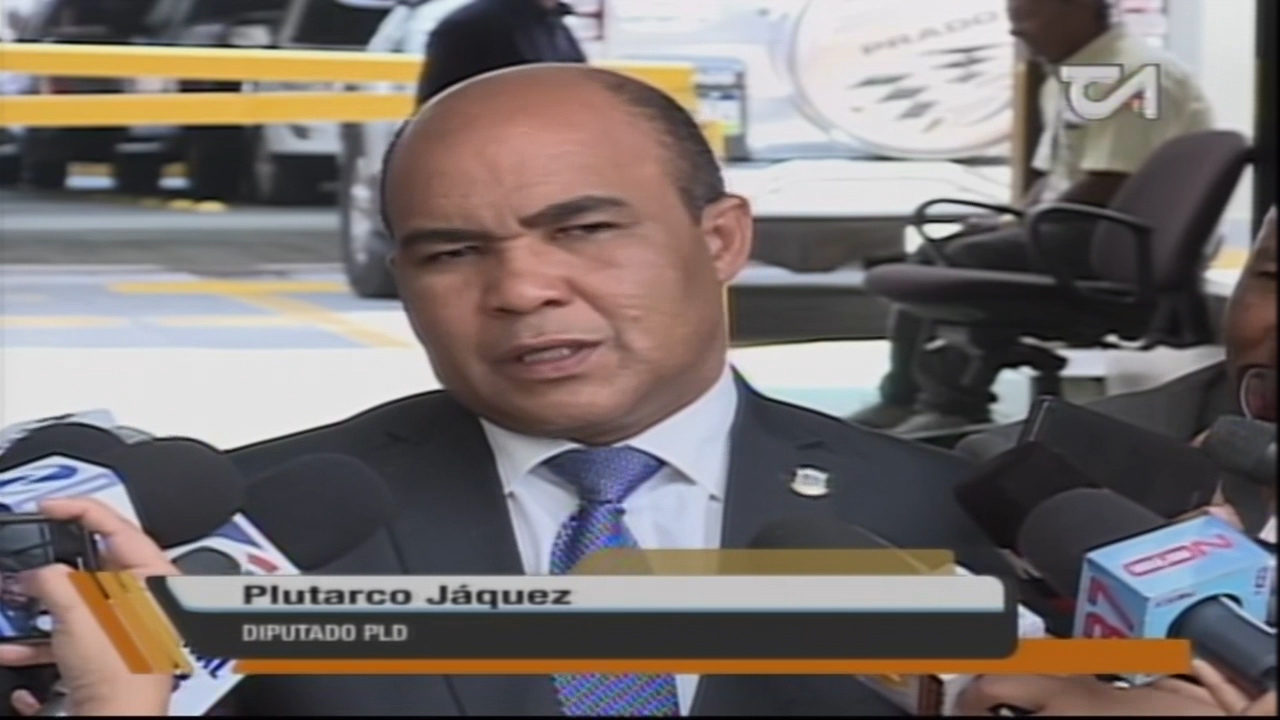 Senador Tommy Galán Y Donni Santana Ambos Enfrentados Contra La Justicia Inscriben Sus Candidaturas