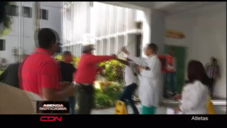 Protesta De Médicos En Hospital Vinicio Calventi Origina Altercado Con Periodistas