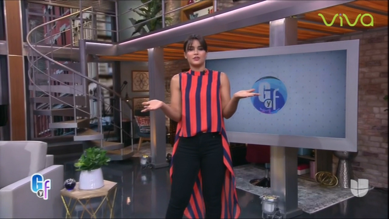 Clarissa Molina Muestra Lo Que Se Mueve En Las Redes De Los Más Famosos