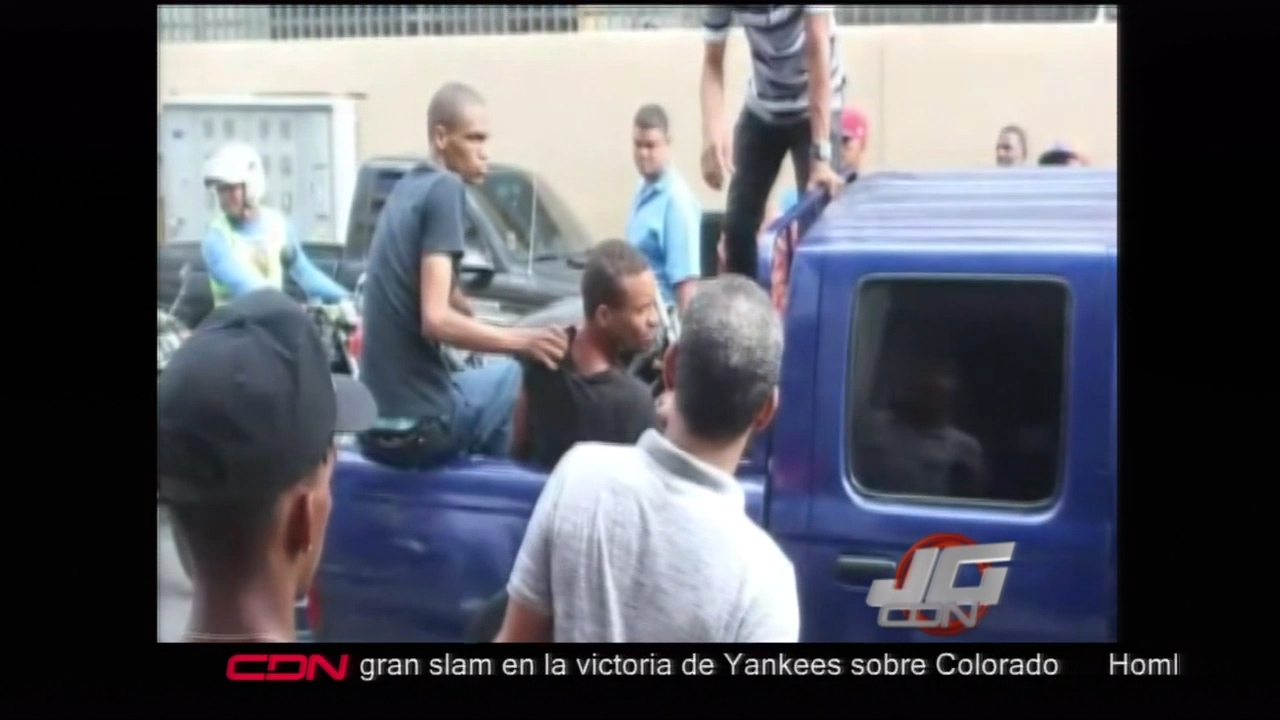 Apresan Dos Individuos En Momento Que Intentaron Robarle Una Tablee A Una Niña