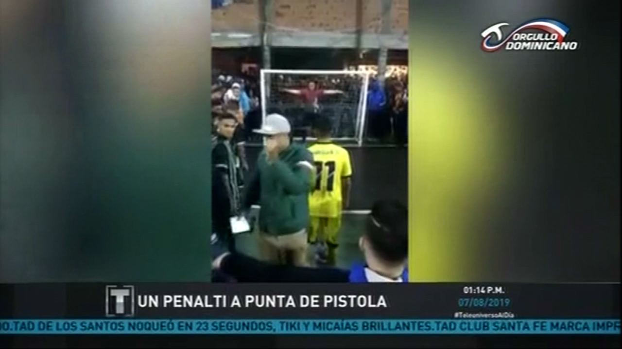 Un Penalti A Punta De Pistola