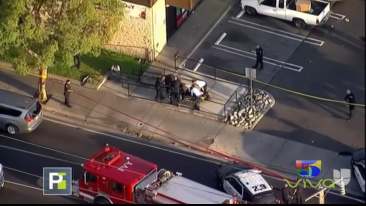 En California, Hombre Armado Con Un Cuchillo Apuñalo A Todo El Que Le Pasaba Por El Frente