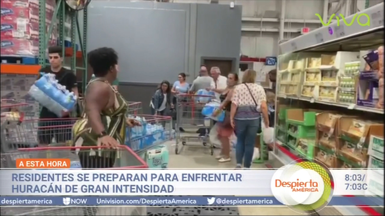 Residentes De Florida Se Preparan Para Enfrentar La Llegada Del Huracán Dorian