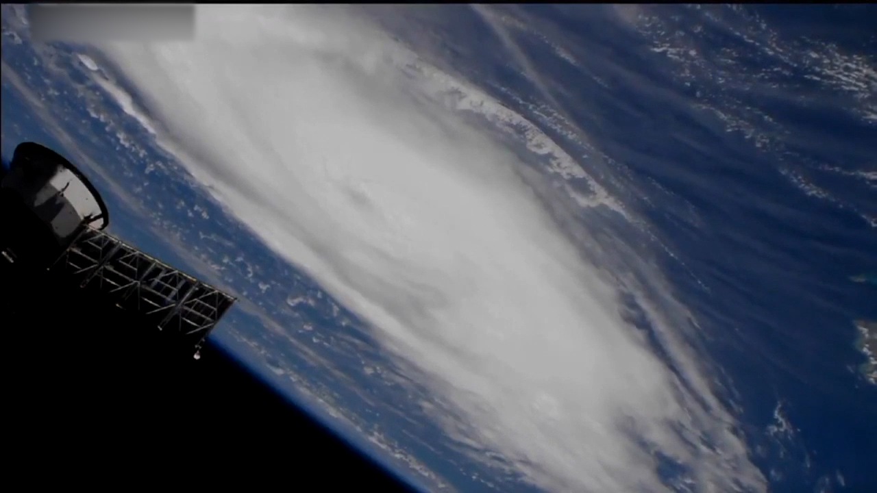 El “extremadamente Peligroso” Huracán Dorian Gana Fuerza Y Alcanza La Categoría 4