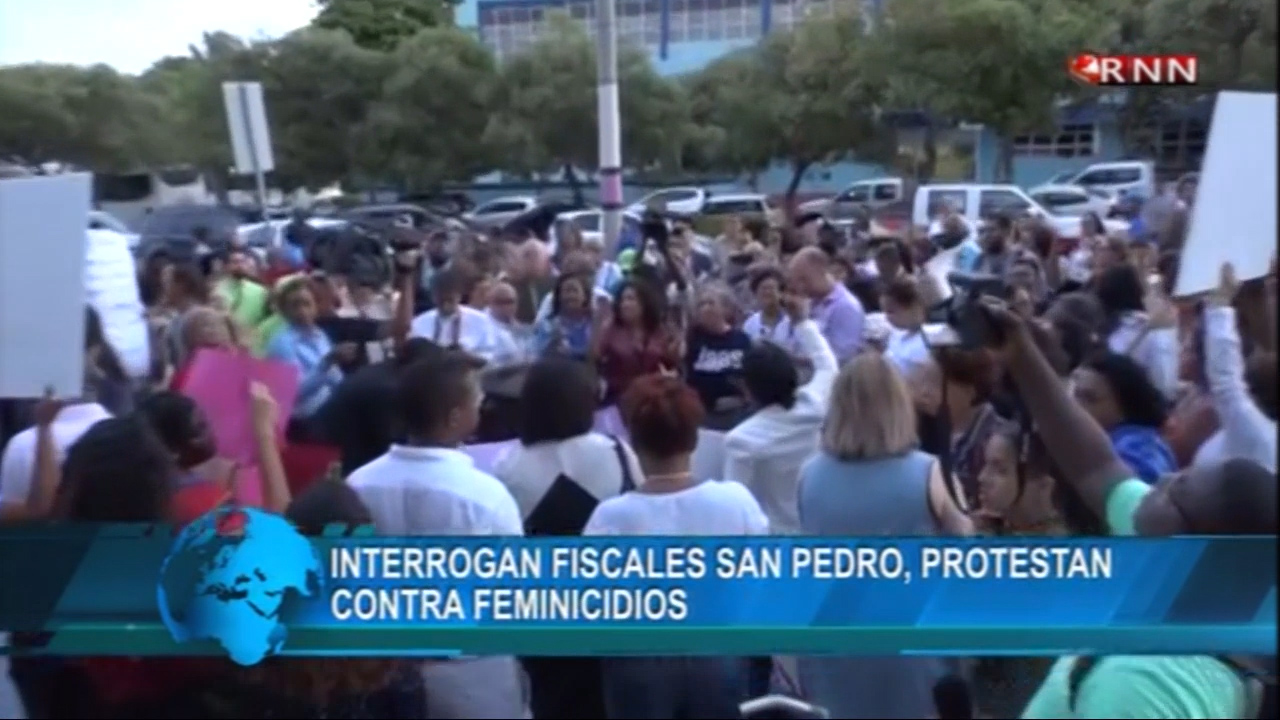 Fiscales De SPM Fueron Interrogados Por El MP En Medio De Protesta Contra Los Feminicidios