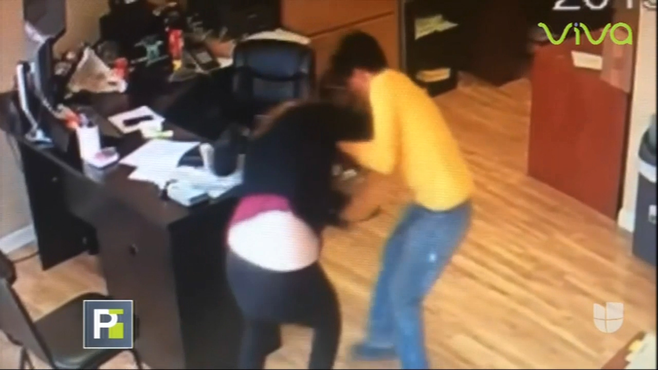 Mujer Enfrenta Ladrón Armado Con Un Cuchillo