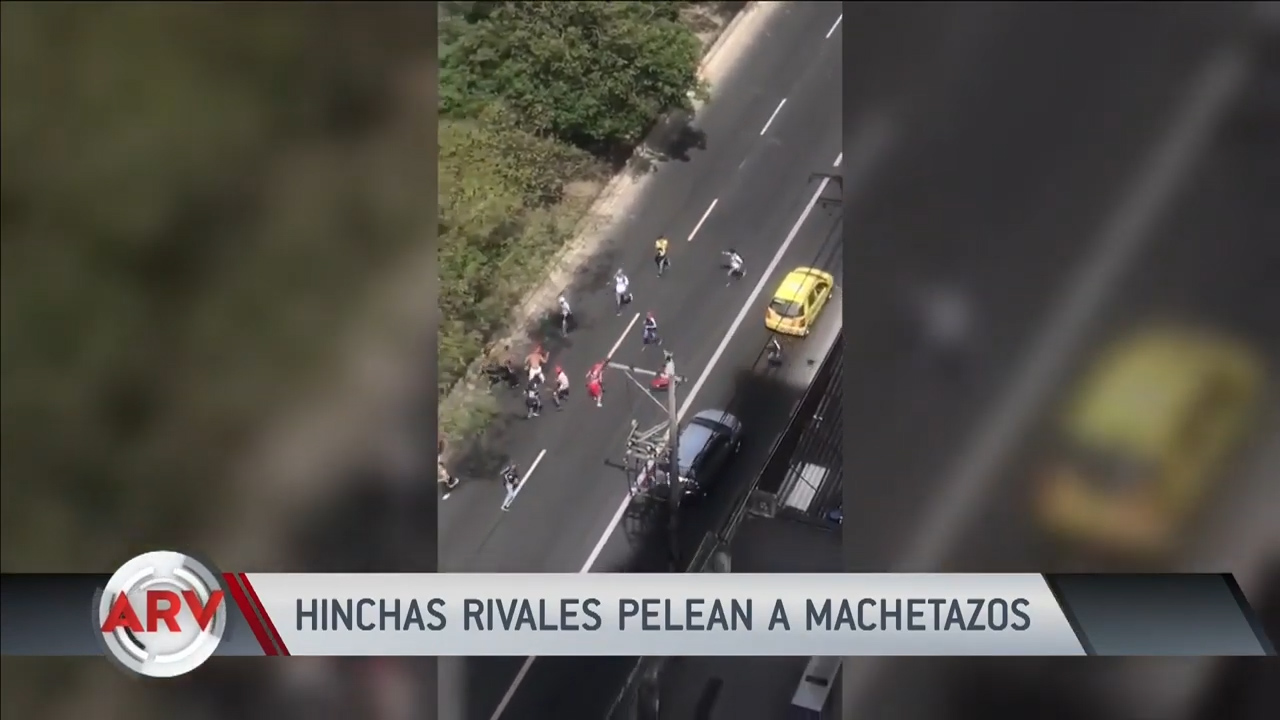 Fanáticos De Fútbol Se Pelean A Machetazos En Colombia