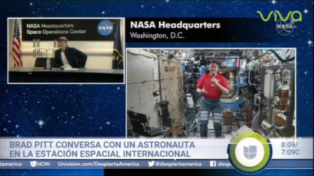 Brad Pitt Conversa Con Un Astronauta En La Estación Espacial Internacional