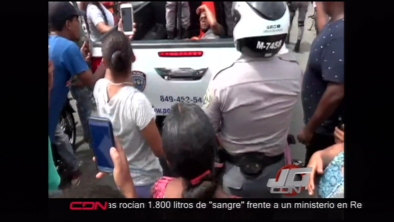 En SFM Miembros De La Comunidad Atrapan Ladrón Y Le Dan Tremenda Golpiza