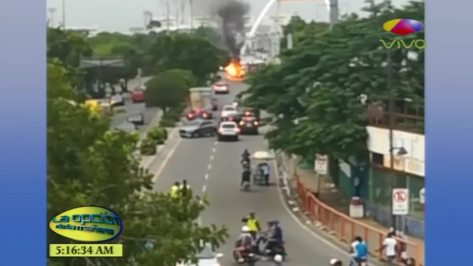 Por Poco Sucede Una Tragedia Al Estallar Vehículo En Santo Domingo