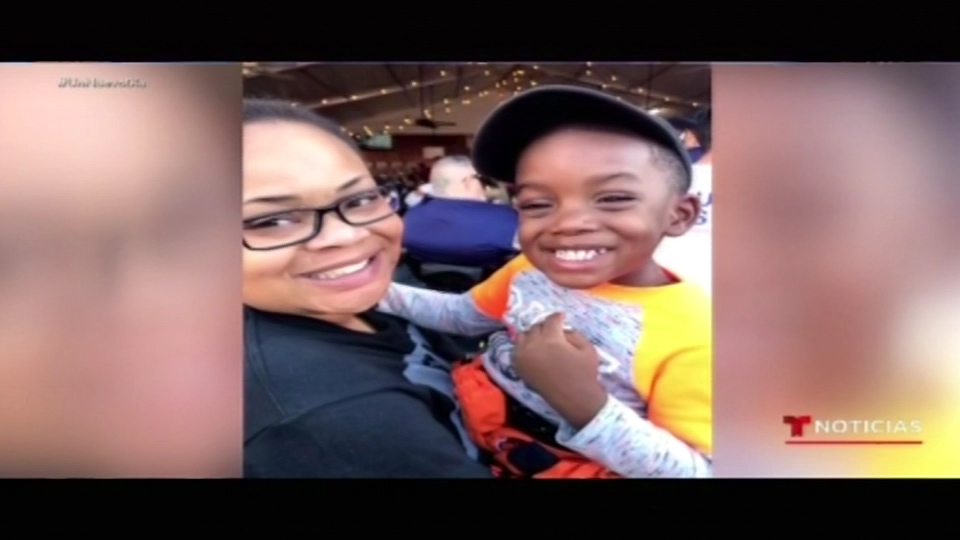 Acusan De Asesinato A Policía Que Mato A Mujer En Su Casa