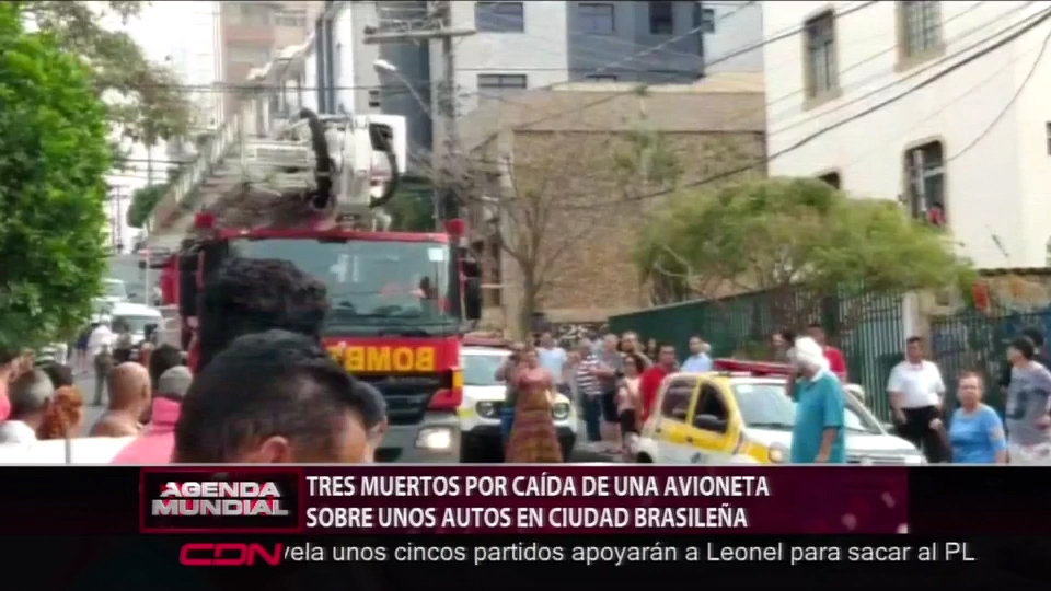 Tres Muertos Tras Caída De Avioneta Sobre Unos Vehículos En Brasil