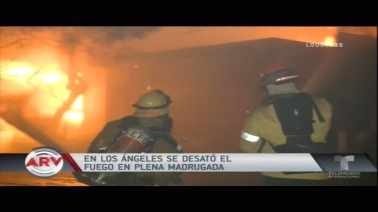 En Los Ángeles Se Desató El Fuego En Plena Madrugada