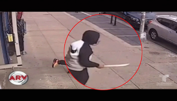 Hombre Ataca Con Machete A Jovencito En El Bronx