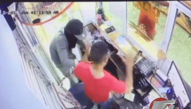 Captado En Cámara Robo De Película En Santiago